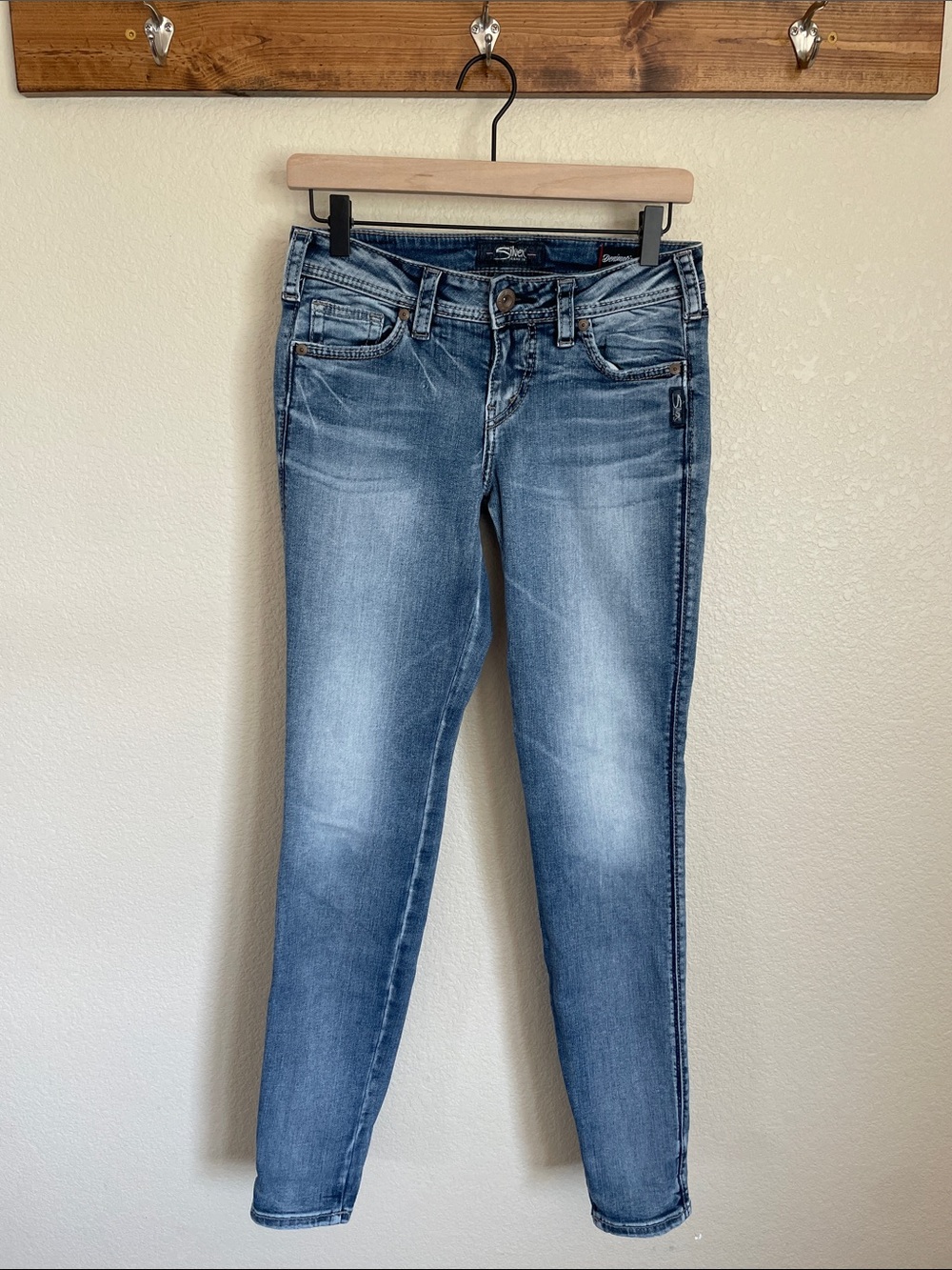 Silver Jeans Aiko Mid Rise Super Skinny Women’s 26 Faded Blue Wash Denim Western